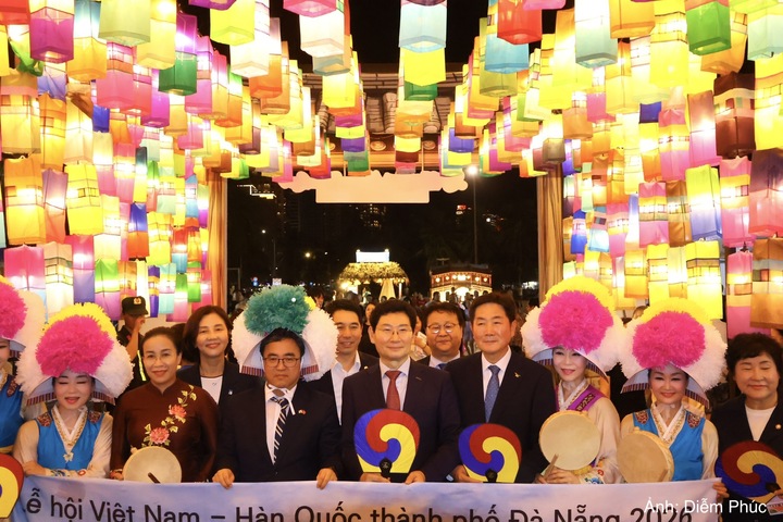 Lễ hội góp phần quảng bá hình ảnh Đà Nẵng là điểm đến năng động, thân thiện và hội nhập, tạo động lực thúc đẩy quan hệ đối tác chiến lược toàn diện Việt – Hàn ngày càng thực chất, hiệu quả và bền chặt.