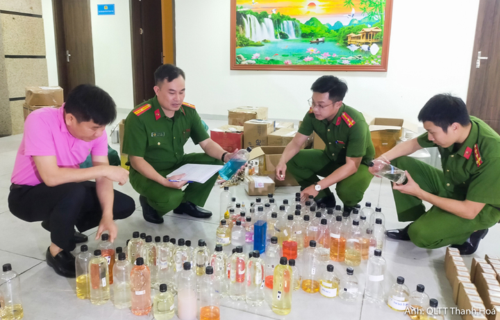 Công an tỉnh Thanh Hóa vừa phối hợp cùng các phòng nghiệp vụ triệt phá thành công Chuyên án “Sản xuất, buôn bán hàng giả”, triệt xóa các đường dây chuyên sản xuất, mua bán các sản phẩm nước hoa giả.