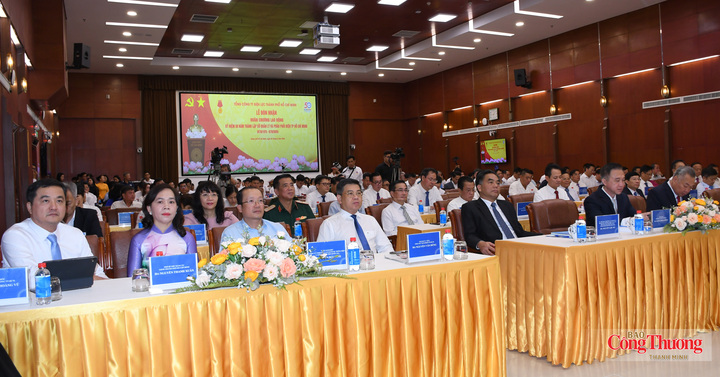 Đại biểu tham dự sự kiện.