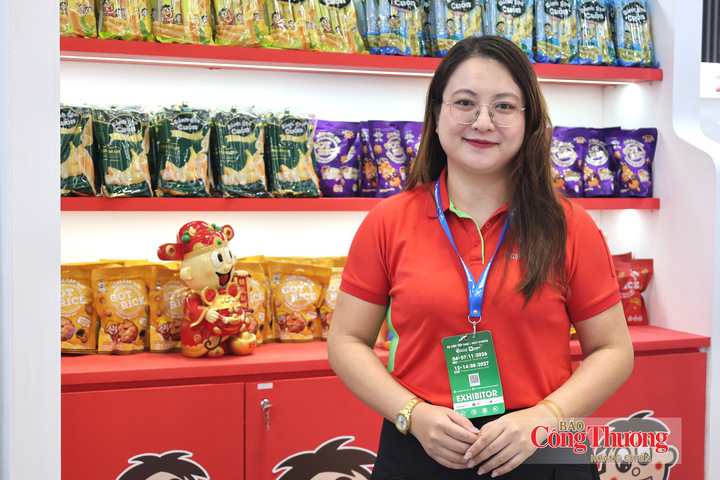 Bà Nguyễn Hoàng Thiên Giang, Giám đốc Phòng kế hoạch sản phẩm và OEM, Công ty TNHH Thương mại Want Want Việt Nam (Tập đoàn Want Want).
