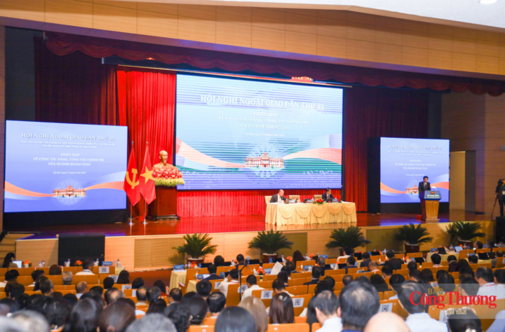 Toàn cảnh phiên họp.
