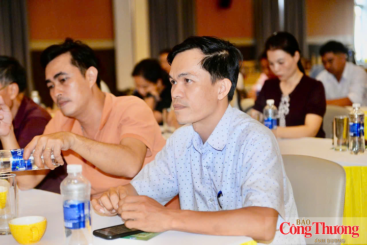 Nhiều vấn đề thắc mắc về thương mại điện tử, trách nhiệm của người quảng bá sản phẩm... được nêu ra tại buổi tập huấn