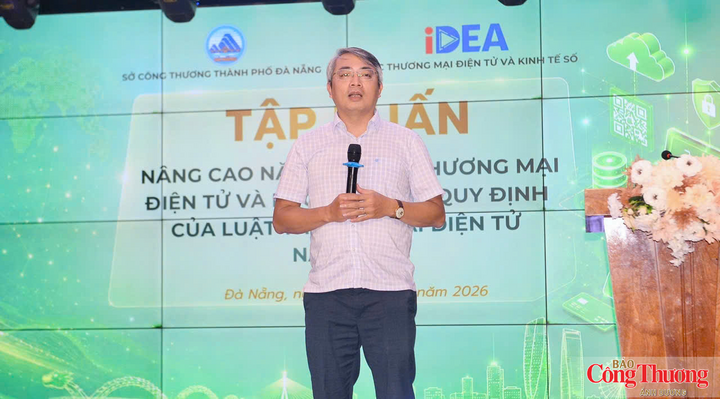 Ông Hoàng Ninh, Phó Cục trưởng Cục Thương mại điện tử và Kinh tế số (Bộ Công Thương) chia sẻ về các vấn đề liên quan đến Luật Thương mại điện tử