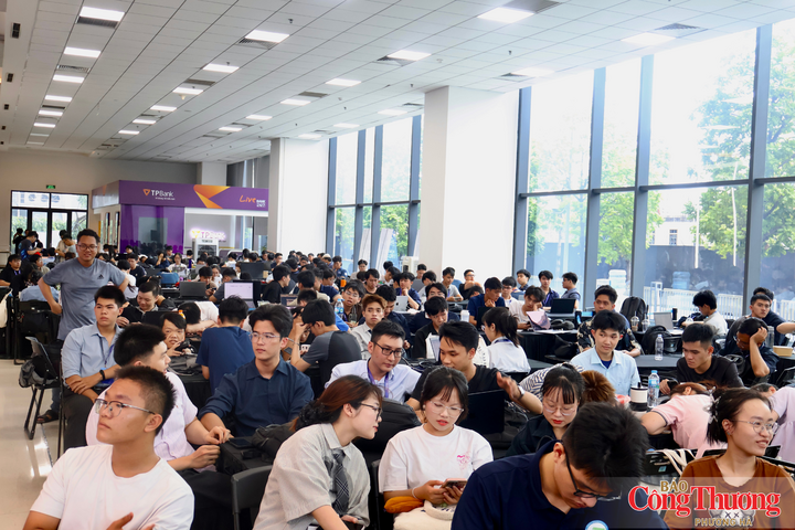Sinh viên tranh tài tại VAIC 2026 do NIC tổ chức, kết nối "ba nhà" trong phát triển nhân lực trí tuệ nhân tạo.