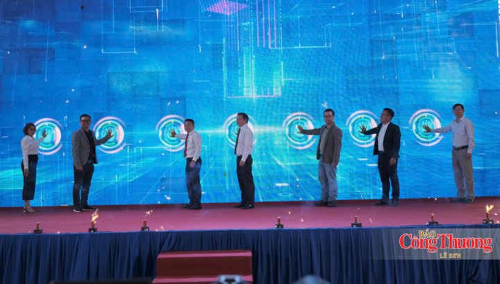 Sở Công Thương tỉnh Lâm Đồng phối hợp với các đơn vị tổ chức chương trình tập huấn chuyển đổi số cho các doanh nghiệp, hộ kinh doanh, HTX và các tiểu thương trên địa bàn.