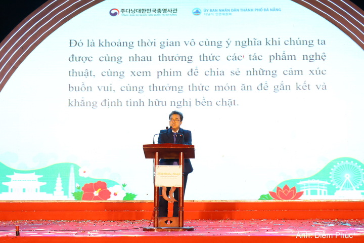 Ông Han Jeong-il, Tổng Lãnh sự Hàn Quốc tại Đà Nẵng phát biểu tại chương trình.