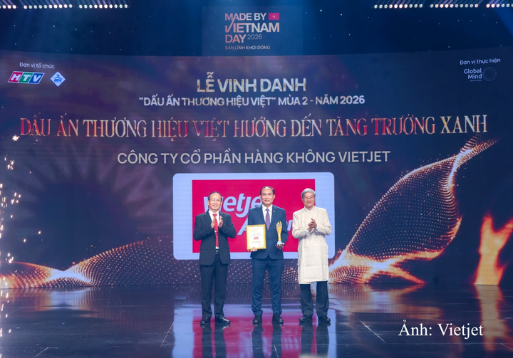 Giải thưởng “Dấu ấn Thương hiệu Việt hướng tới tăng trưởng xanh” tiếp tục khẳng định định hướng phát triển bền vững của Vietjet