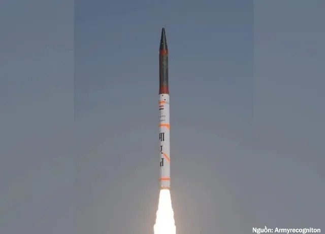 Vụ phóng thử tên lửa đạn đạo tầm trung Agni-4. Nguồn: Armyrecogniton