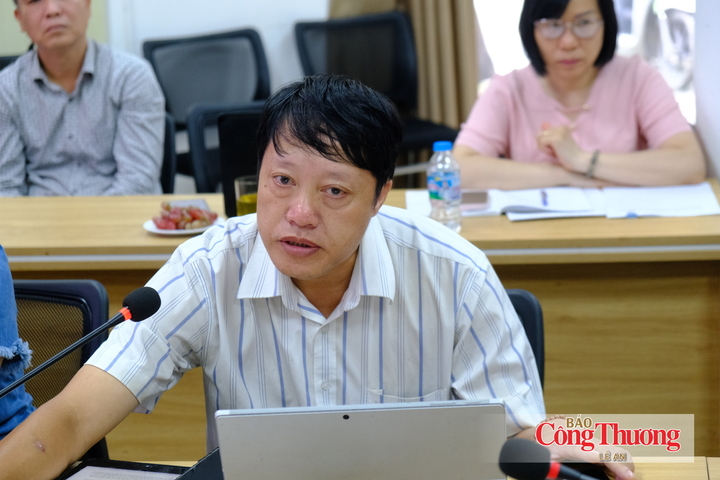 Các đại biểu tham gia góp ý tại hội thảo. Ảnh: Lê An