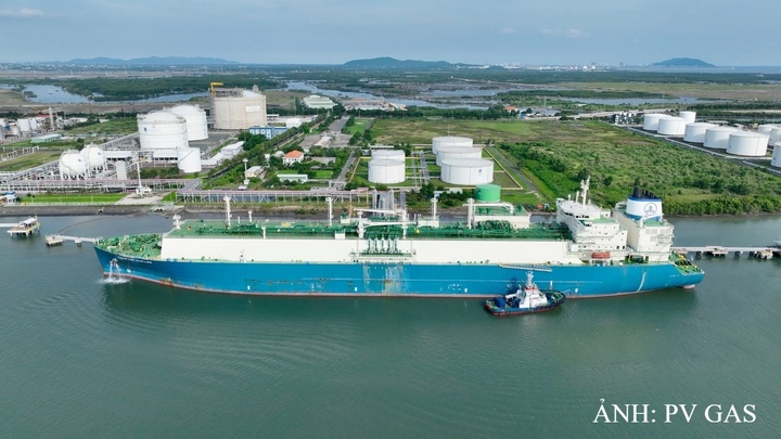 Kho cảng PV GAS Vũng Tàu tiếp nhận chuyến tàu LNG đầu tiên vào ngày 10/7/2023. Ảnh: PV GAS