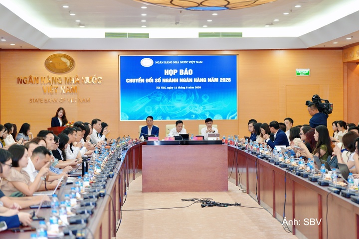 Họp báo công bố chuỗi sự kiện Chuyển đổi số ngành Ngân hàng năm 2026.