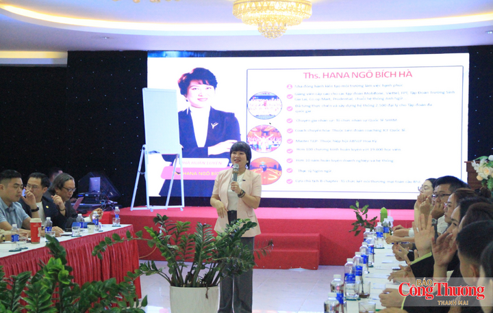 ThS. Hana Ngô Thị Bích Hà, nhà huấn luyện văn hóa doanh nghiệp, chia sẻ những góc nhìn và cách tiếp cận AI trong xây dựng hệ thống nhân sự.