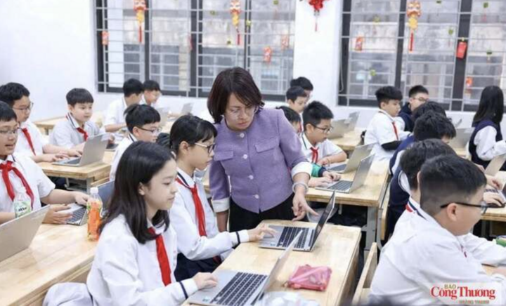 Bộ Nội vụ ban hành công văn 8617/BNV-TCBC, trong đó có việc giải quyết chính sách đối với viên chức lãnh đạo, quản lý và nhân sự hỗ trợ giáo dục tại các cơ sở giáo giáo dục. Ảnh minh họa: Hoàng Thanh