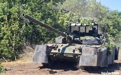 Xe tăng T-72B3A trang bị hệ thống APS Arena-M. Nguồn: TASS
