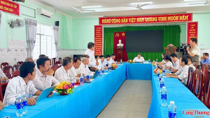 Quang cảnh buổi làm việc tại xã Thới An Hội.