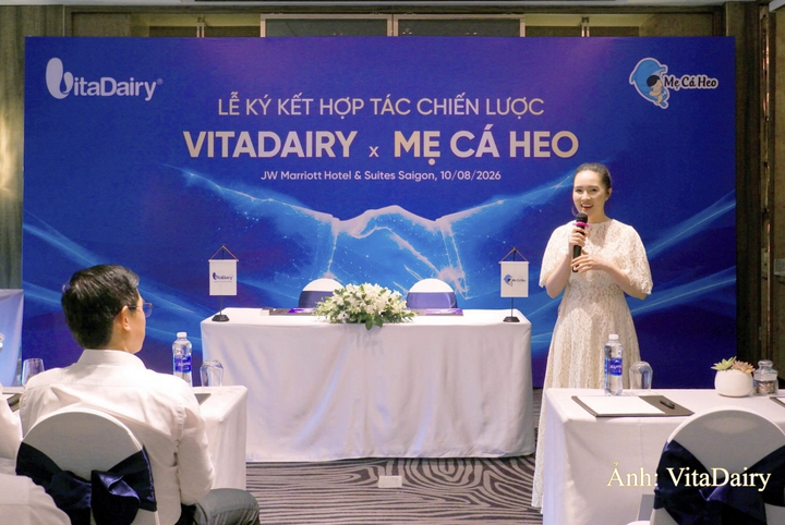 Bà Trương Thị Kim Oanh, đại diện thương hiệu Mẹ Cá Heo phát biểu