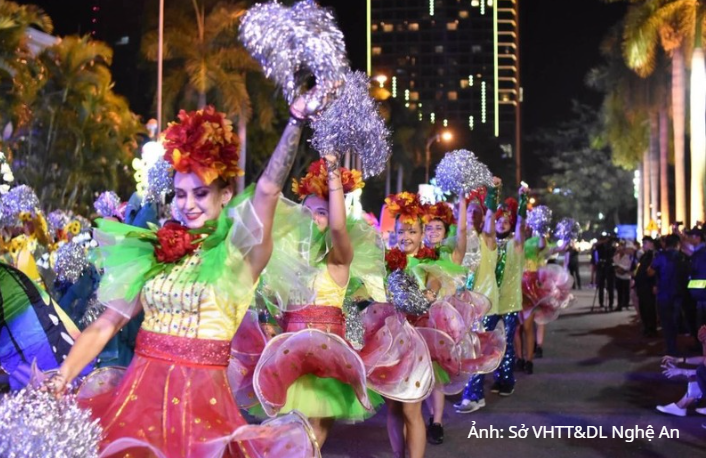 Trong hai ngày 18 - 19/8, Nghệ An sẽ diễn ra Carnival đường phố, đại nhạc hội và trình diễn pháo hoa phục vụ người dân, du khách.