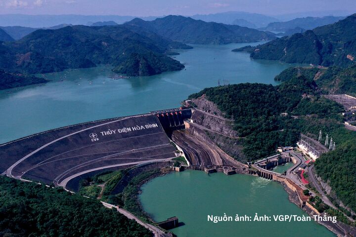 Nhà máy Thủy điện Hòa Bình.