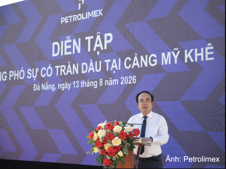Ông Nguyễn Sỹ Cường - Phó Tổng Giám đốc Petrolimex phát biểu khai mạc cuộc diễn tập.