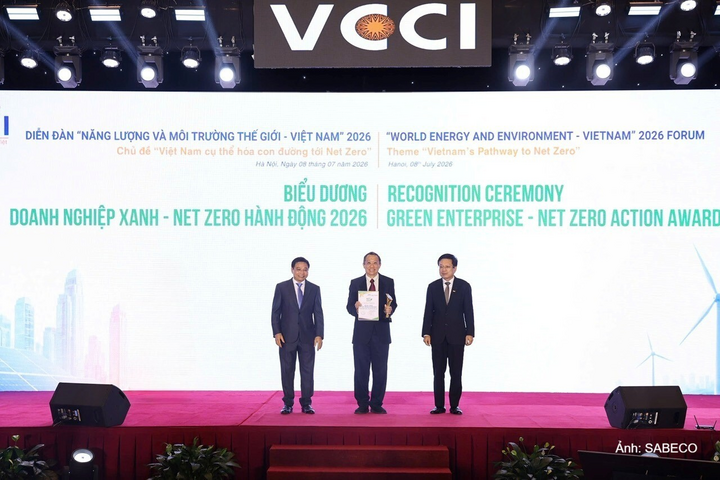 SABECO được vinh danh Top 1 "Doanh nghiệp xanh - Net Zero hành động 2026" tại Diễn đàn Năng lượng và Môi trường Thế giới - Việt Nam.