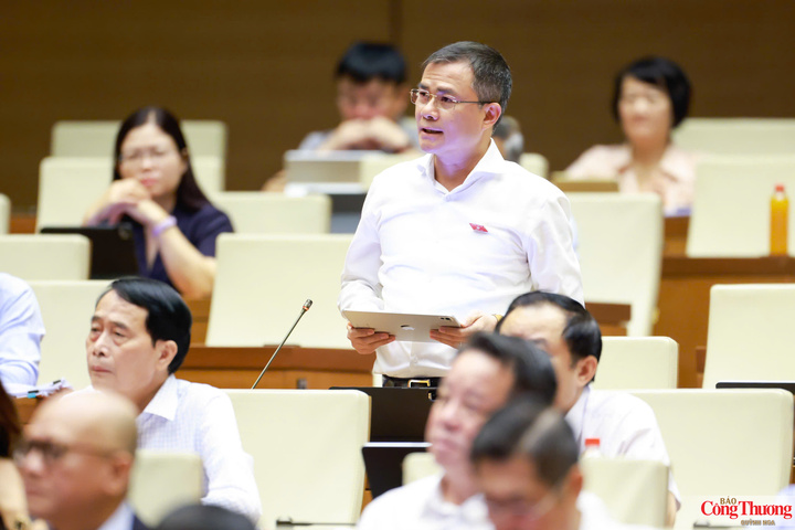 Ông Tào Đức Thắng, Chủ tịch kiêm Tổng Giám đốc Tập đoàn Công nghiệp - Viễn thông Quân đội (Viettel).