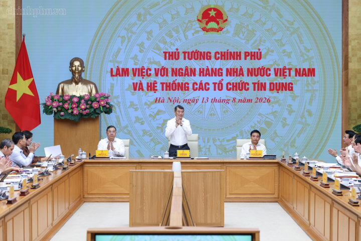 Thủ tướng Chính phủ Lê Minh Hưng chủ trì cuộc làm việc với Ngân hàng Nhà nước Việt Nam (NHNN) và hệ thống các tổ chức tín dụng - Ảnh: Chinhphu.vn/Nhật Bắc