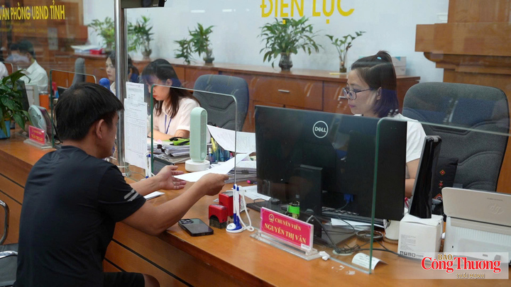 Việc xây dựng văn hóa công vụ không chỉ góp phần nâng cao hiệu lực, hiệu quả quản lý nhà nước mà còn tạo môi trường hành chính minh bạch, chuyên nghiệp và thân thiện. Ảnh: Thái Mạnh.