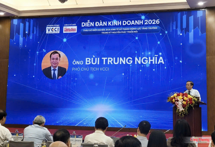 Ông Bùi Trung Nghĩa, Phó Chủ tịch VCCI phát biểu tại diễn đàn.