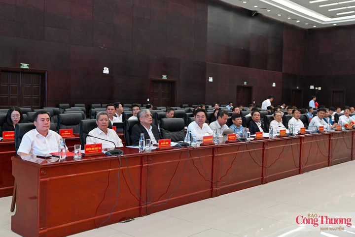 Đại biểu các Bộ, ban, ngành, chuyên gia tại hội thảo.