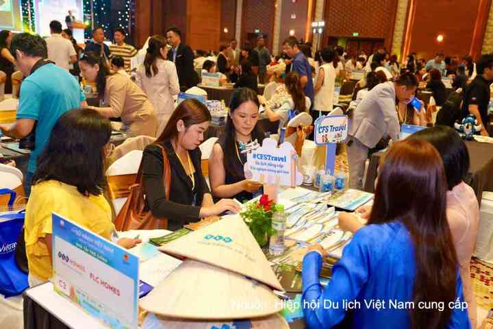 Hoạt động giao thương doanh nghiệp tại sự kiện.