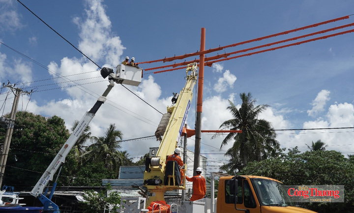 EVNSPC đã chỉ đạo đến tất cả các Công ty Điện lực trực thuộc tại 8 tỉnh thành, phố phía Nam triển khai những phương án cung cấp điện đảm bảo an toàn, liên tục dịp lễ Quốc Khánh 2/9.