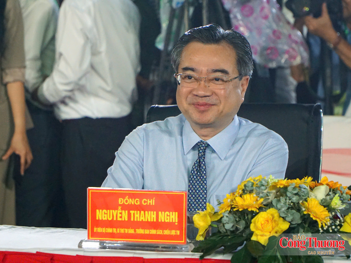 Đồng chí Nguyễn Thanh Nghị, Ủy viên Bộ Chính trị, Bí thư Trung ương Đảng, Trưởng Ban Chính sách, chiến lược Trung ương tham dự lễ khai mạc.
