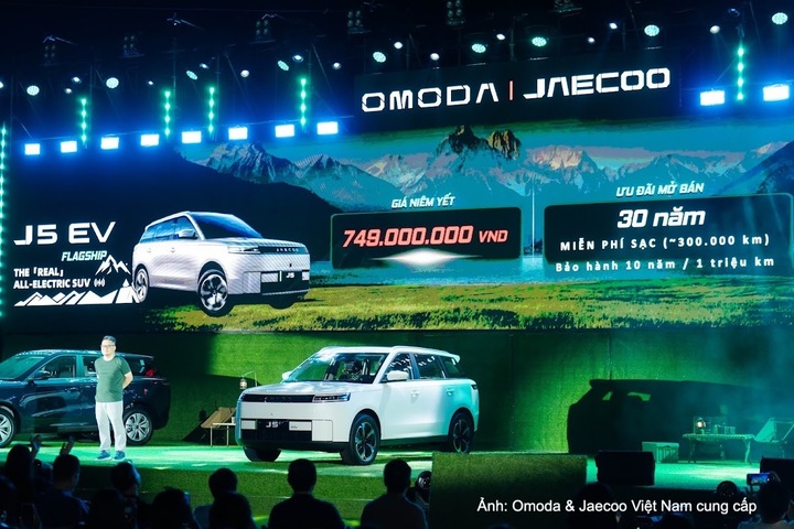 Omoda & Jaecoo Việt Nam công bố giá bán mẫu SUV Jaecoo J5 tại thị trường Việt Nam.