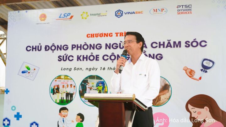Ông Chakorn Kraivichien, Phó Tổng Giám đốc kiêm Giám đốc Khối Sản xuất LSP, phát biểu tại Chương trình.