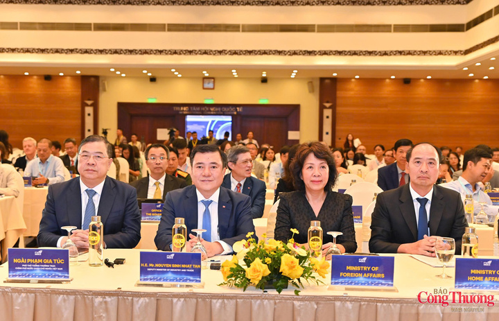 Các đại biểu tham dự Lễ công bố Bộ chỉ số đánh giá kết quả thực hiện các Hiệp định thương mại tự do của các địa phương năm 2025 (FTA Index 2025).