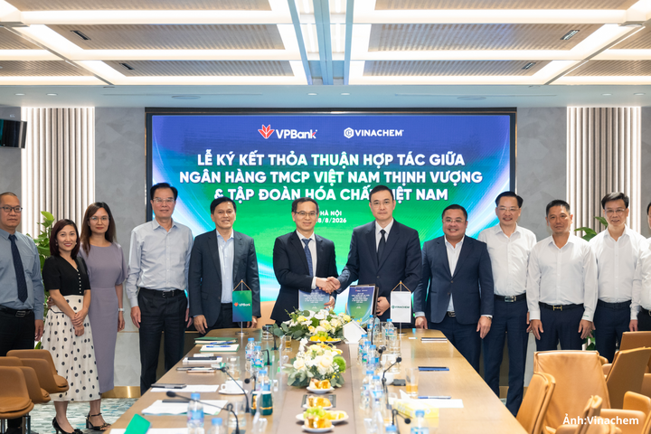 Lễ ký kết Thỏa thuận hợp tác toàn diện giữa Vinachem và VPBank.