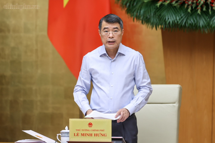 Thủ tướng cho ý kiến về một số nội dung cụ thể trong các dự án để các đồng chí bộ trưởng, trưởng ngành tiếp thu và hoàn thiện - Ảnh: chinhphu.vn/Nhật Bắc