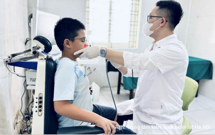 Thành phố Hà Nội triển khai cao điểm khám sức khoẻ cho học sinh từ ngày 18/8. Ảnh: Trung tâm kiểm soát bệnh tật Hà Nội