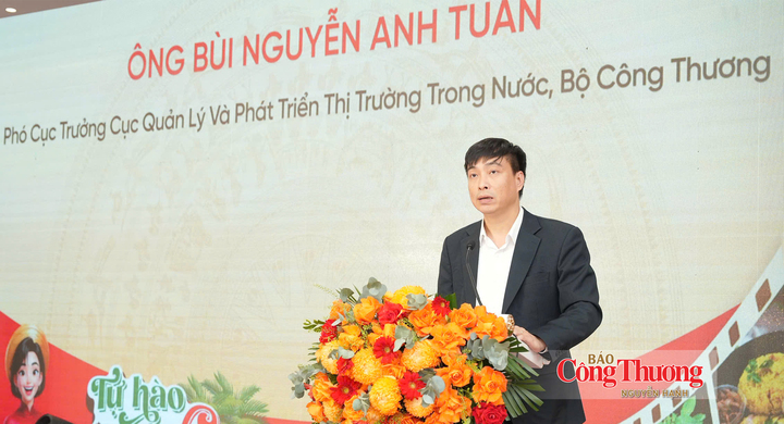 Ông Bùi Nguyễn Anh Tuấn, Phó Cục trưởng Cục Quản lý và Phát triển thị trường trong nước (Bộ Công Thương) phát biểu tại sự kiện.