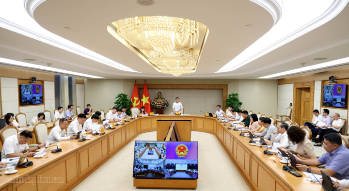 Phó Thủ tướng Nguyễn Văn Thắng chủ trì cuộc họp của Hội đồng điều hành Trung tâm Tài chính Quốc tế - Ảnh: chinhphu.vn/Đức Tuân
