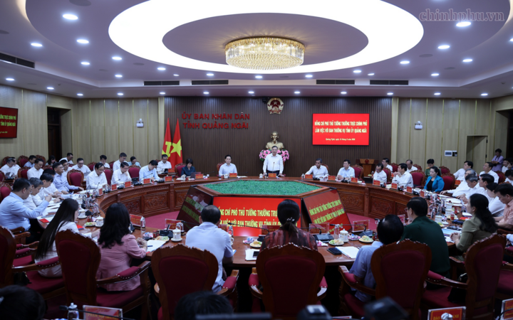 Phó Thủ tướng Thường trực Phạm Gia Túc và đoàn công tác Trung ương làm việc với Ban Thường vụ Tỉnh ủy Quảng Ngãi, ngày 15/8