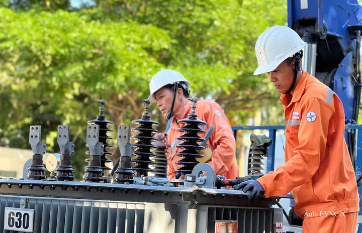 Tổng Công ty Điện lực miền Trung (EVNCPC) chủ động triển khai phương án, bảo đảm cung ứng điện an toàn, ổn định dịp Quốc khánh 2/9.