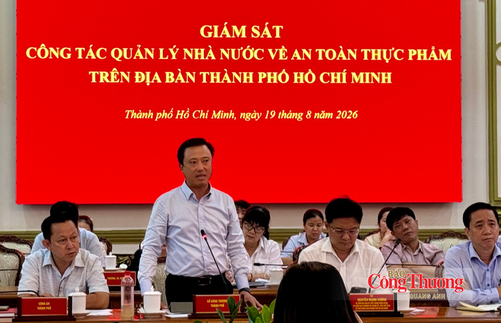 Ông Lê Huỳnh Minh Tú - Phó Giám đốc Sở Công Thương TP. Hồ Chí Minh phát biểu.