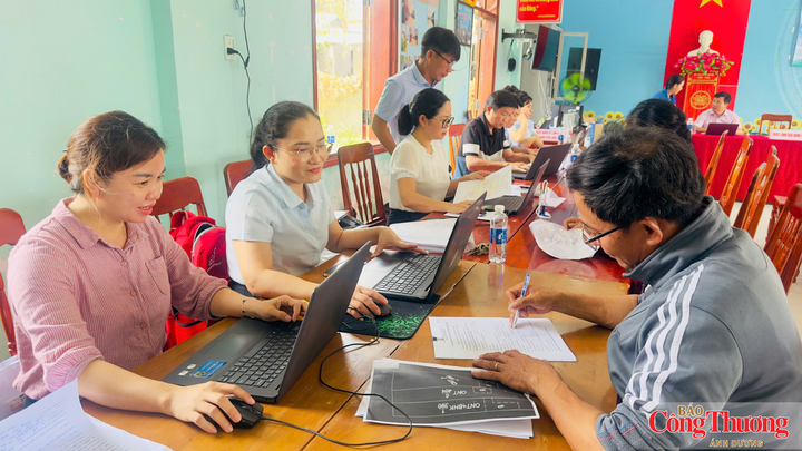 Không chỉ rút ngắn thời gian xử lý công việc, chuyển đổi số còn tác động trực tiếp đến tác phong của đội ngũ cán bộ, công chức, viên chức.
