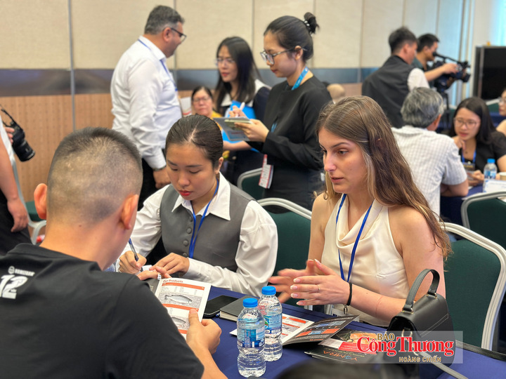 Tại hội nghị, các bên đã trực tiếp trao đổi, thảo luận và ký kết Biên bản ghi nhớ hợp tác tiêu thụ sản phẩm thủy sản, tham gia kết nối giao thương B2B...