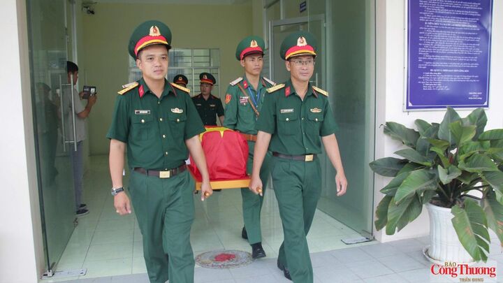 Ban Chỉ đạo 515 TP. Cần Thơ bàn giao 1.019 mẫu sinh phẩm hài cốt liệt sĩ phục vụ giám định ADN.