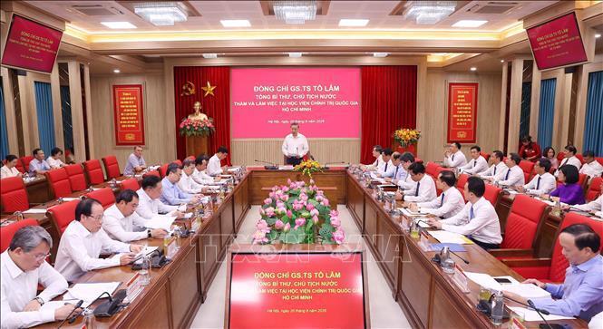 Quang cảnh buổi làm việc của Tổng Bí thư, Chủ tịch nước Tô Lâm với lãnh đạo chủ chốt Học viện Chính trị Quốc gia Hồ Chí Minh. Ảnh: Văn Điệp/TTXVN