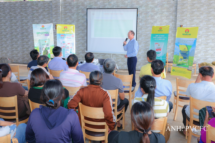 ThS. Hồ Công Trực, Giám đốc Trung tâm Nghiên cứu đất, phân bón và môi trường Tây Nguyên công bố kết quả của mô hình. Ảnh: PVCFC
