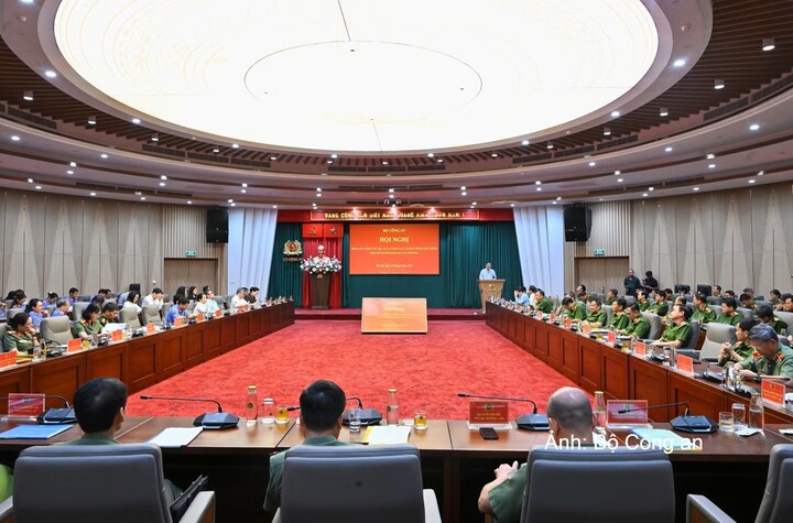 Hội nghị tổng kết công tác đặc xá và tái hòa nhập cộng đồng đối với người được đặc xá năm 2026 được tổ chức tại trụ sở Bộ Công an, TP. Hà Nội.