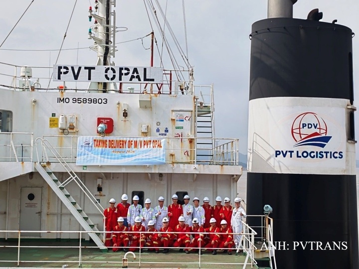 PVT Logistics nhận bàn giao tàu PVT Opal. Ảnh: PVTrans